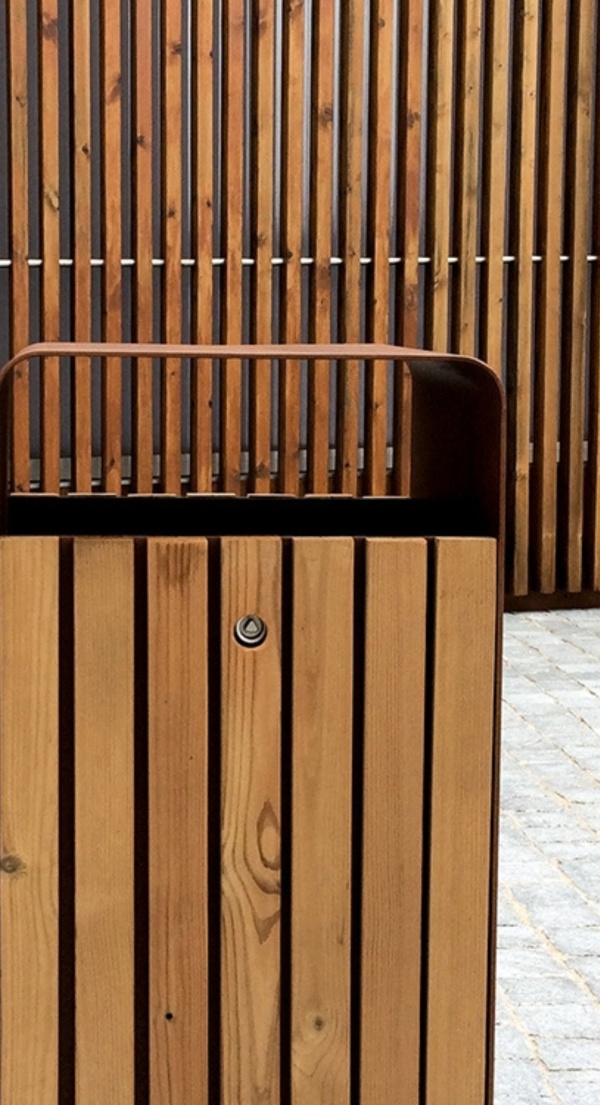 Mobiliário urbano com Lunawood